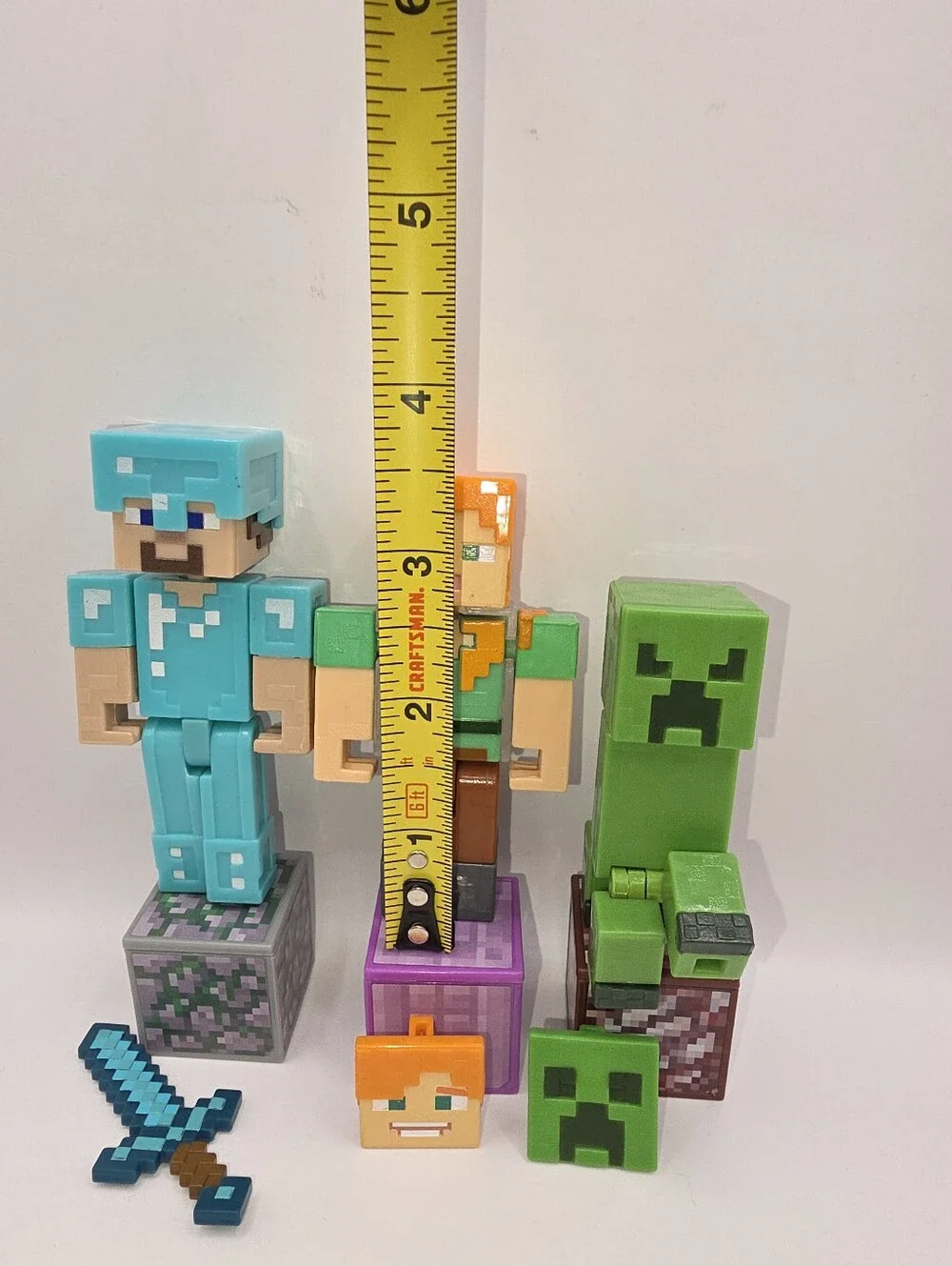 Minecraft Series 2 Diamond Steve Comic Maker Green Creeper Alex w Accessories